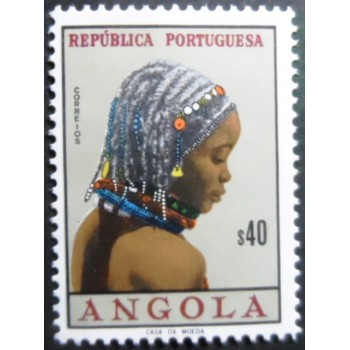 Selo postal definitivo de 1961 Angola 40 M