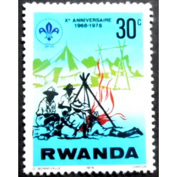 Selo postal da Ruanda de 1978 Campfire