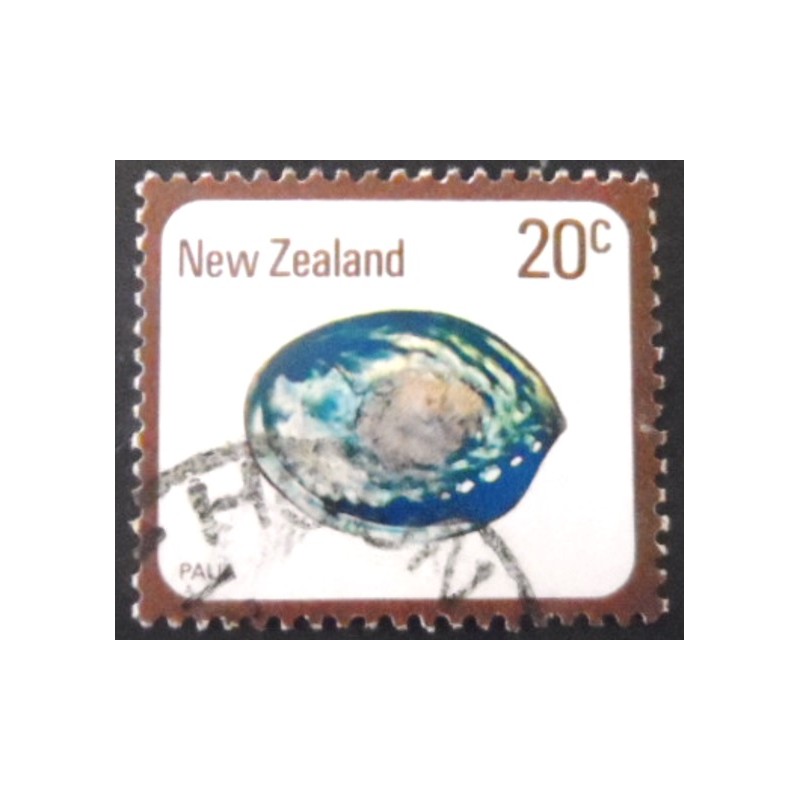 Imagem similar à do selo postal da Nova Zelândia de 1978 Rainbow Abalone U