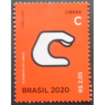 Selo postal do Brasil de 2020 Letra C em Libras M