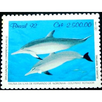 Selo postal do Brasil de 1992 Golfinho M