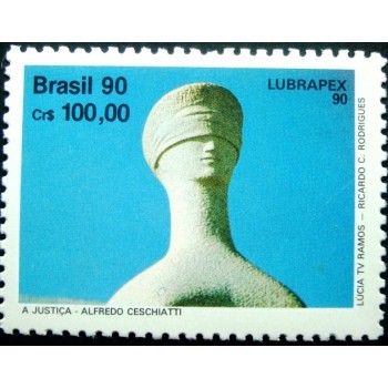 Selo postal do Brasil de 1990 A Justiça M