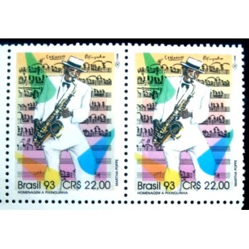 Par de selos postais do Brasil de 1993 Pixinguinha