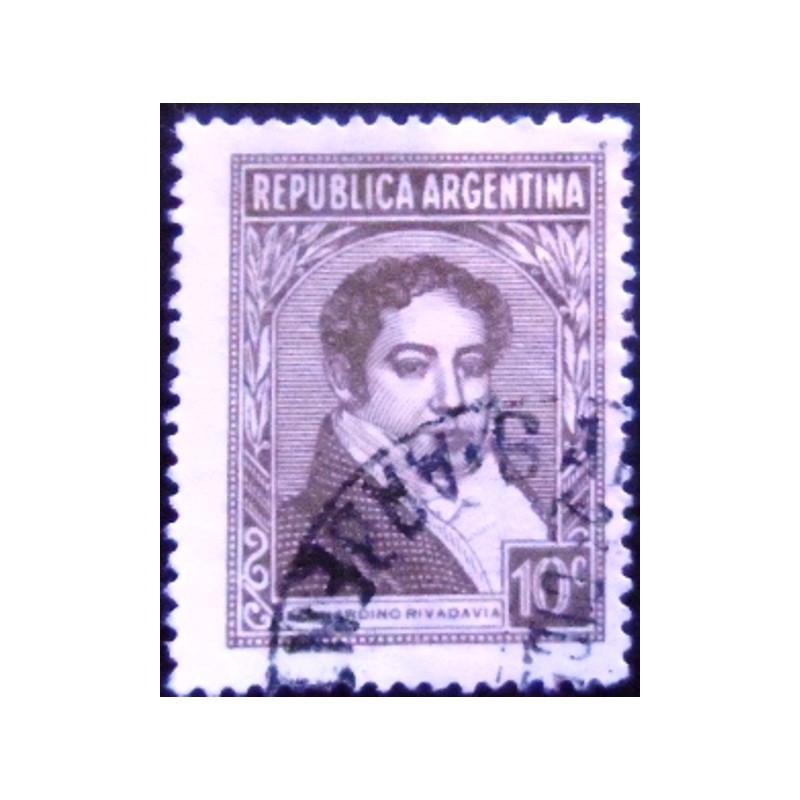 Imagem similar à do selo postal da Argentina de 1939 Bernardino Rivadavia 10 sev