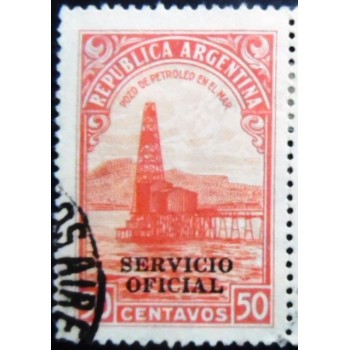 Selo postal da Argentina de 1944 Oil well ovpt 50