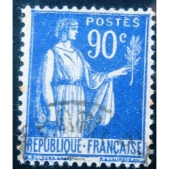 Imagem similar à do selo postal da França de 1938 Type Peace 90