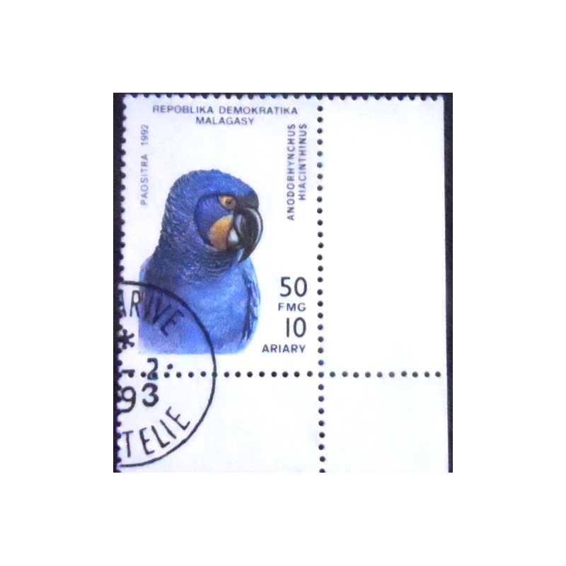 Imagem do Selo postal de Madagascar de 1993 Hyazinth Macaw