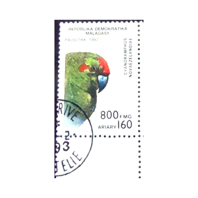 Imagem do Selo postal de Madagascar de 1993 Red-crowned Parakeet