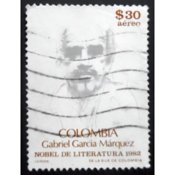 Imagem similar à do selo postal da Colômbia de 1982 Gabriel García Márquez 30