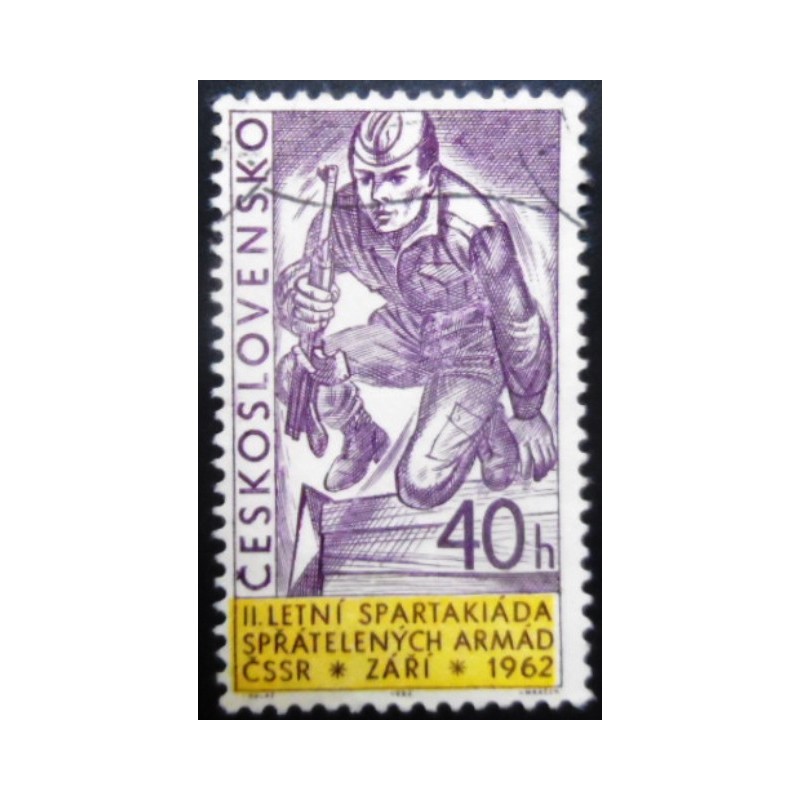 Selo postal da Tchecoslováquia de 1962  Soldier hurdling