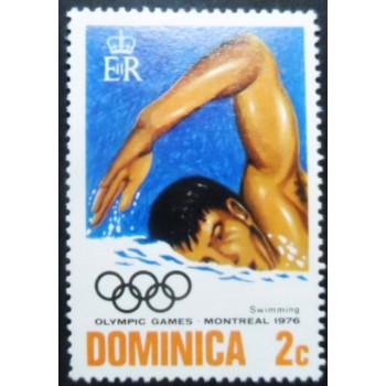 Selo postal da Dominica de 1976 Swimming