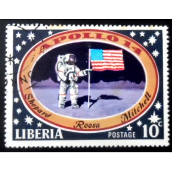 Selo postal da Libéria de 1971Astronauts with US flag on moon