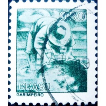 Selo postal do Brasil de 1977 Garimpeiro U