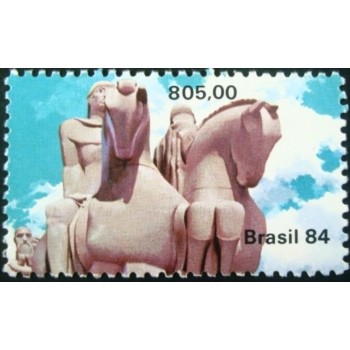 Selo postal do Brasil de 1984 Monumento as Bandeiras M