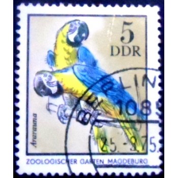 imagem do Selo postal da Alemanha Oriental de 1975 Blue-and-yellow Macaw MCC