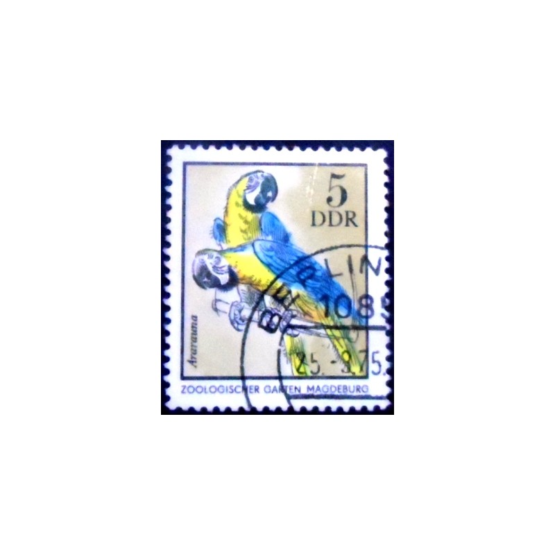 imagem do Selo postal da Alemanha Oriental de 1975 Blue-and-yellow Macaw MCC