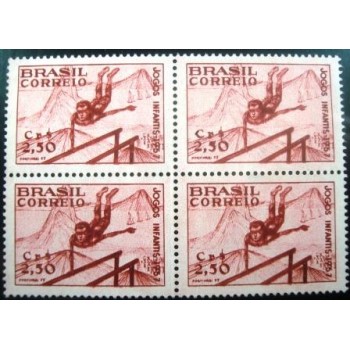 Imagem da Quadra de selos postais do Brasil de 1957 Jogos Infantis