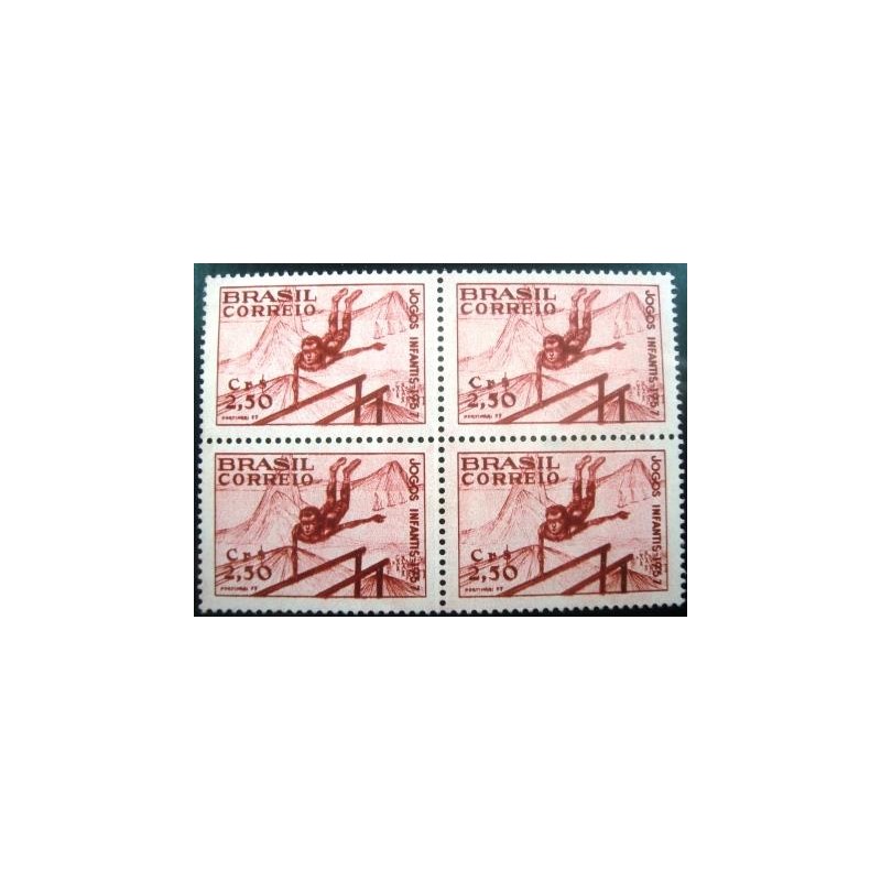 Imagem da Quadra de selos postais do Brasil de 1957 Jogos Infantis