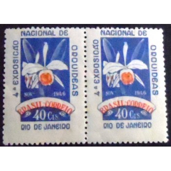 Imagem do par de selos postais do Brasil de 1946 Exposição de Orquídeas M