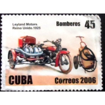 Imagem do selo postal de Cuba de 2006 Leyland Motors pumper motorcycle