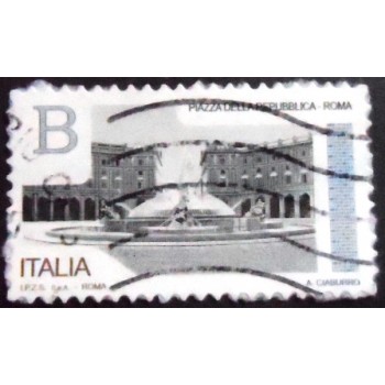 Imagem do selo postal da Itália de 2016 Republic Square