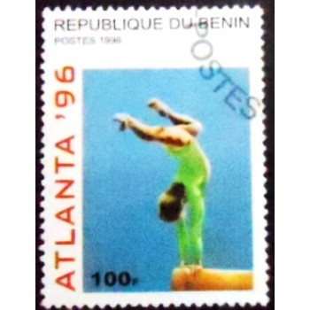 Imagem do selo postal de Benin de 1996 Gymnastic
