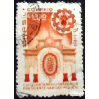 Imagem similar à do selo postal do Brasil de 1959 Fábrica Getúlio Vargas U