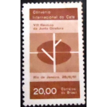 Imagem do selo postal do Brasil de 1981 Convênio Internacional do Café M