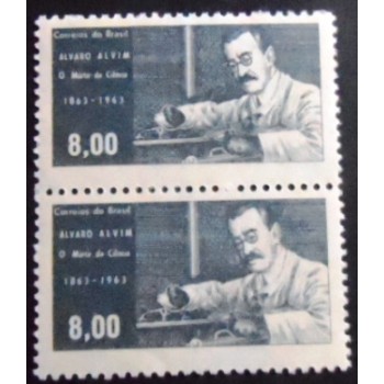 Par de selos postais do Brasil de 1963 Álvaro Alvim M PR