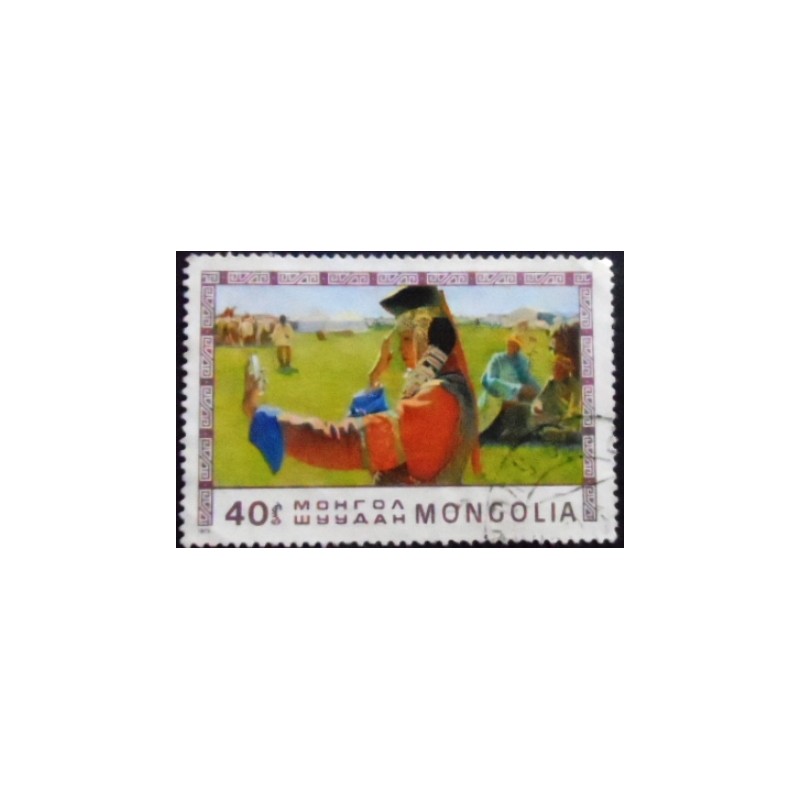 Selo postal da Mongólia de 1975 Woman Adjusting Headdress